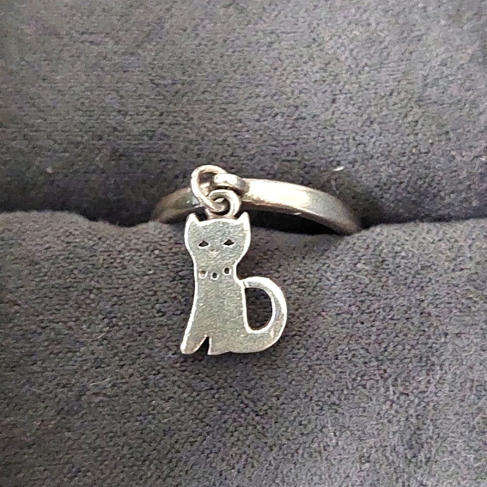 JAMES AVERY Retired Cat Charm Ring